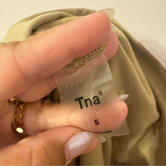 Aritzia TNA Highwaist Bikershorts Tan  Size Small - Picture 7 of 8